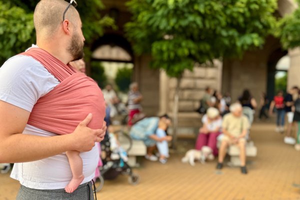 Родители отново на протест: Искат по-високо майчинство и детски надбавки
